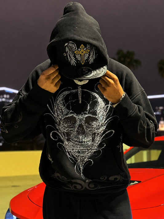 BLACK SKULL CROSSES HOODIE